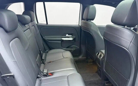 Mercedes-Benz GLB, 2022 год, 2 090 000 рублей, 11 фотография