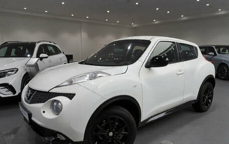 Nissan Juke II, 2011 год, 850 000 рублей, 1 фотография