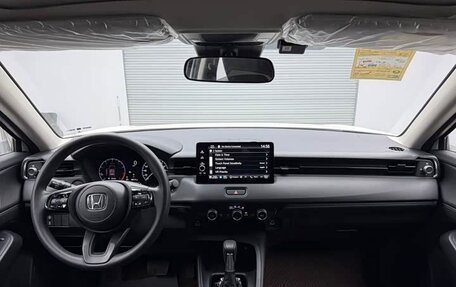 Honda Vezel, 2023 год, 1 340 000 рублей, 9 фотография