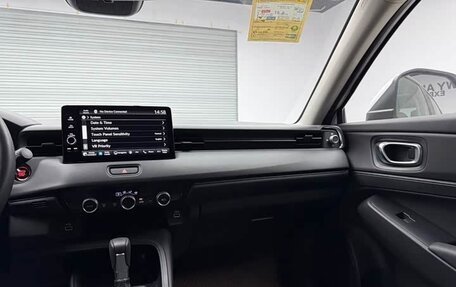 Honda Vezel, 2023 год, 1 340 000 рублей, 10 фотография