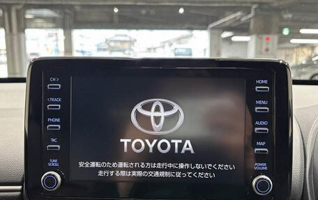 Toyota Yaris Cross, 2020 год, 1 540 000 рублей, 32 фотография