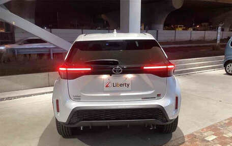 Toyota Yaris Cross, 2023 год, 1 750 000 рублей, 7 фотография