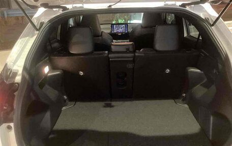 Toyota Yaris Cross, 2023 год, 1 750 000 рублей, 24 фотография