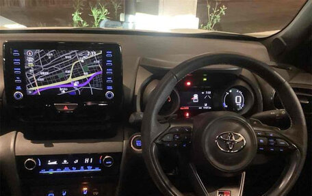 Toyota Yaris Cross, 2023 год, 1 750 000 рублей, 21 фотография