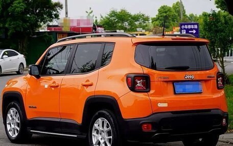 Jeep Renegade I рестайлинг, 2019 год, 1 350 000 рублей, 2 фотография