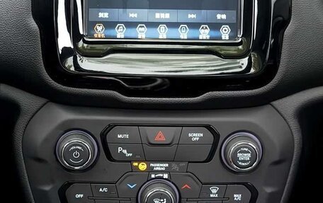 Jeep Renegade I рестайлинг, 2019 год, 1 350 000 рублей, 16 фотография