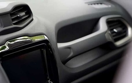 Jeep Renegade I рестайлинг, 2019 год, 1 350 000 рублей, 15 фотография