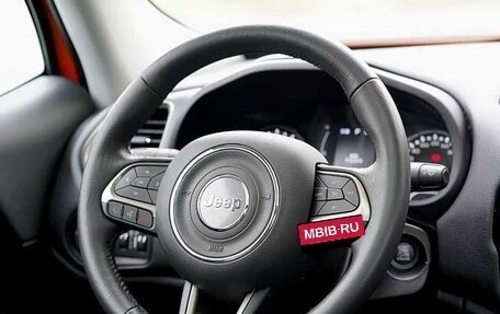 Jeep Renegade I рестайлинг, 2019 год, 1 350 000 рублей, 12 фотография