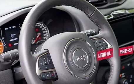 Jeep Renegade I рестайлинг, 2019 год, 1 350 000 рублей, 14 фотография