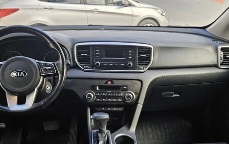 KIA Sportage IV рестайлинг, 2019 год, 2 390 000 рублей, 4 фотография