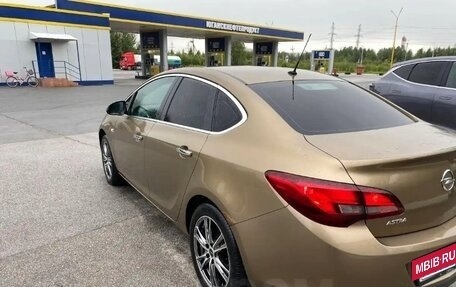 Opel Astra J, 2013 год, 600 000 рублей, 3 фотография