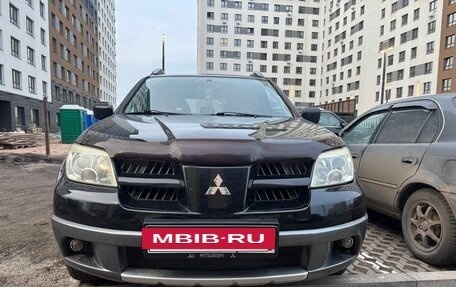 Mitsubishi Outlander III рестайлинг 3, 2004 год, 700 000 рублей, 2 фотография