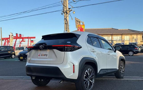 Toyota Yaris Cross, 2021 год, 1 650 000 рублей, 7 фотография