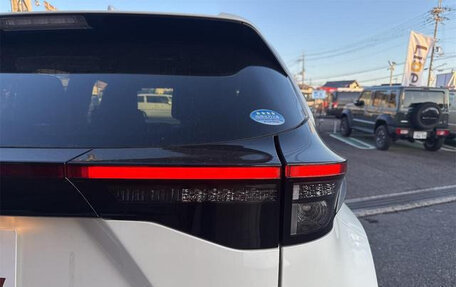 Toyota Yaris Cross, 2021 год, 1 650 000 рублей, 10 фотография