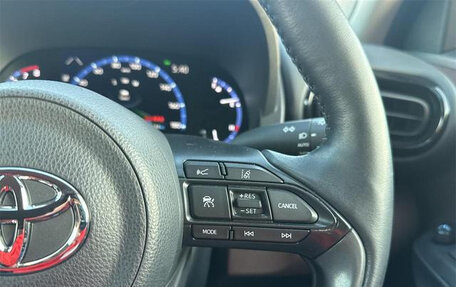 Toyota Yaris Cross, 2021 год, 1 650 000 рублей, 20 фотография