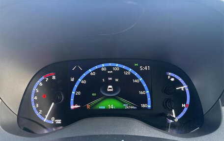 Toyota Yaris Cross, 2021 год, 1 650 000 рублей, 30 фотография