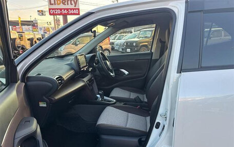 Toyota Yaris Cross, 2021 год, 1 650 000 рублей, 25 фотография