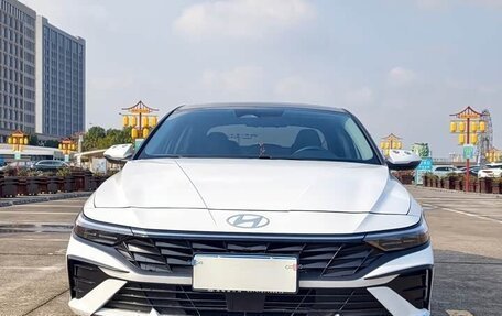 Hyundai Elantra, 2023 год, 1 420 000 рублей, 2 фотография