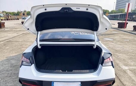 Hyundai Elantra, 2023 год, 1 420 000 рублей, 8 фотография
