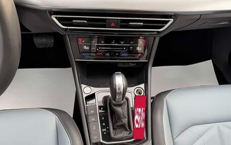 Volkswagen Lavida, 2023 год, 1 650 000 рублей, 12 фотография