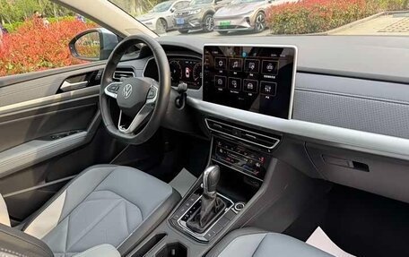 Volkswagen Lavida, 2023 год, 1 650 000 рублей, 13 фотография