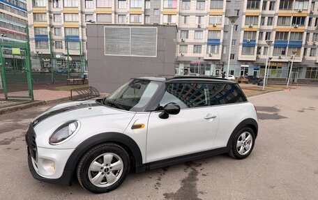 MINI Hatch, 2019 год, 2 350 000 рублей, 2 фотография