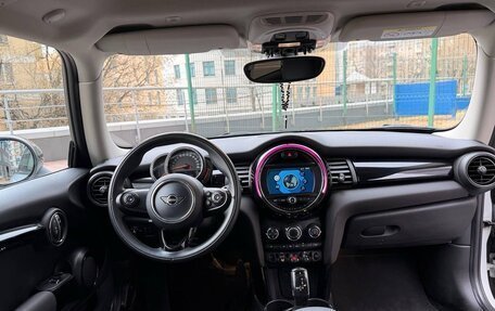 MINI Hatch, 2019 год, 2 350 000 рублей, 13 фотография