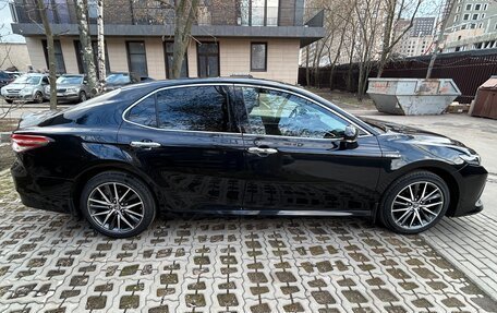 Toyota Camry, 2022 год, 3 490 000 рублей, 4 фотография