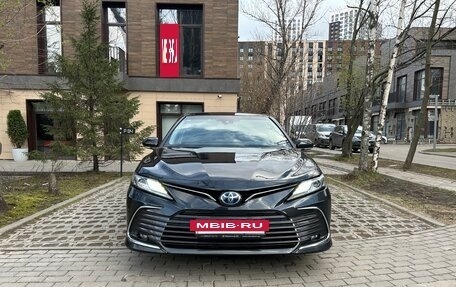 Toyota Camry, 2022 год, 3 490 000 рублей, 2 фотография
