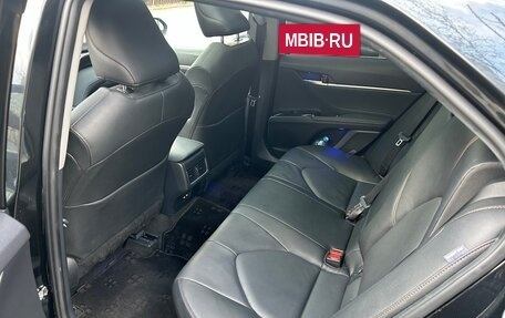 Toyota Camry, 2022 год, 3 490 000 рублей, 10 фотография