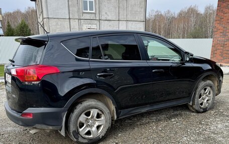 Toyota RAV4, 2015 год, 2 100 000 рублей, 3 фотография