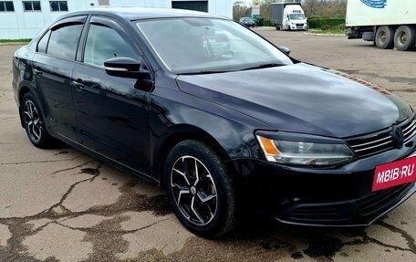 Volkswagen Jetta VI, 2011 год, 1 100 000 рублей, 3 фотография