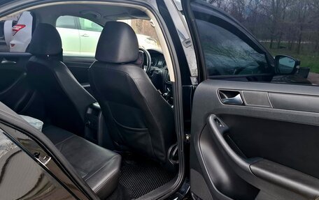 Volkswagen Jetta VI, 2011 год, 1 100 000 рублей, 9 фотография