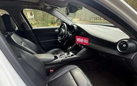 Alfa Romeo Giulia II, 2020 год, 2 850 000 рублей, 9 фотография