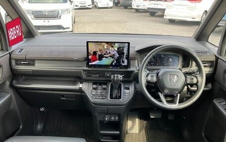 Honda Stepwgn, 2023 год, 2 330 999 рублей, 8 фотография