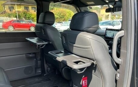 Honda Stepwgn, 2023 год, 2 330 999 рублей, 18 фотография