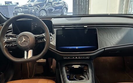 Mercedes-Benz E-Класс, 2025 год, 6 550 000 рублей, 7 фотография