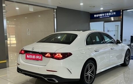 Mercedes-Benz E-Класс, 2025 год, 6 550 000 рублей, 3 фотография