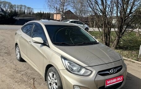 Hyundai Solaris II рестайлинг, 2011 год, 530 000 рублей, 1 фотография