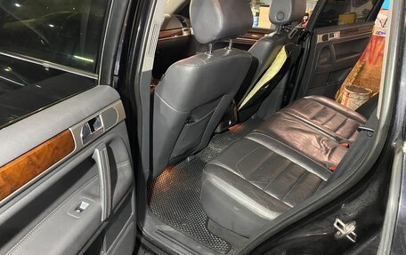 Volkswagen Touareg III, 2009 год, 1 300 000 рублей, 24 фотография