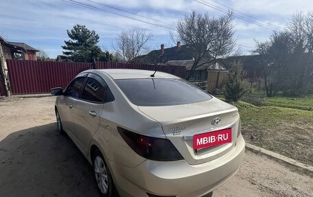 Hyundai Solaris II рестайлинг, 2011 год, 530 000 рублей, 6 фотография