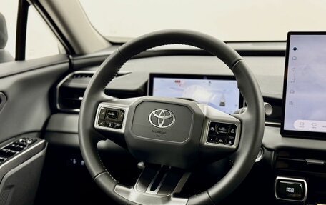 Toyota RAV4, 2026 год, 4 600 000 рублей, 18 фотография
