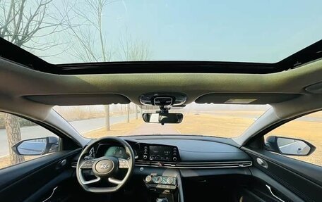 Hyundai Elantra, 2023 год, 1 420 000 рублей, 8 фотография