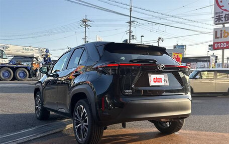 Toyota Yaris Cross, 2024 год, 2 030 000 рублей, 7 фотография