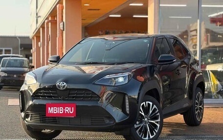 Toyota Yaris Cross, 2024 год, 2 030 000 рублей, 2 фотография