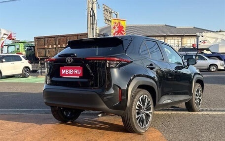 Toyota Yaris Cross, 2024 год, 2 030 000 рублей, 8 фотография