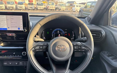 Toyota Yaris Cross, 2024 год, 2 030 000 рублей, 18 фотография