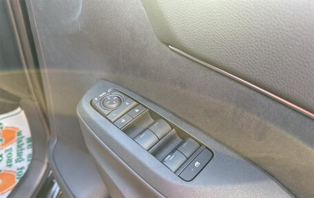 Toyota Yaris Cross, 2024 год, 2 030 000 рублей, 33 фотография