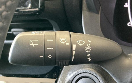 Toyota Yaris Cross, 2025 год, 1 900 000 рублей, 22 фотография