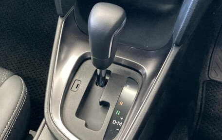 Toyota Yaris Cross, 2025 год, 1 900 000 рублей, 30 фотография